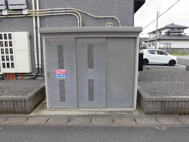 Room image 16