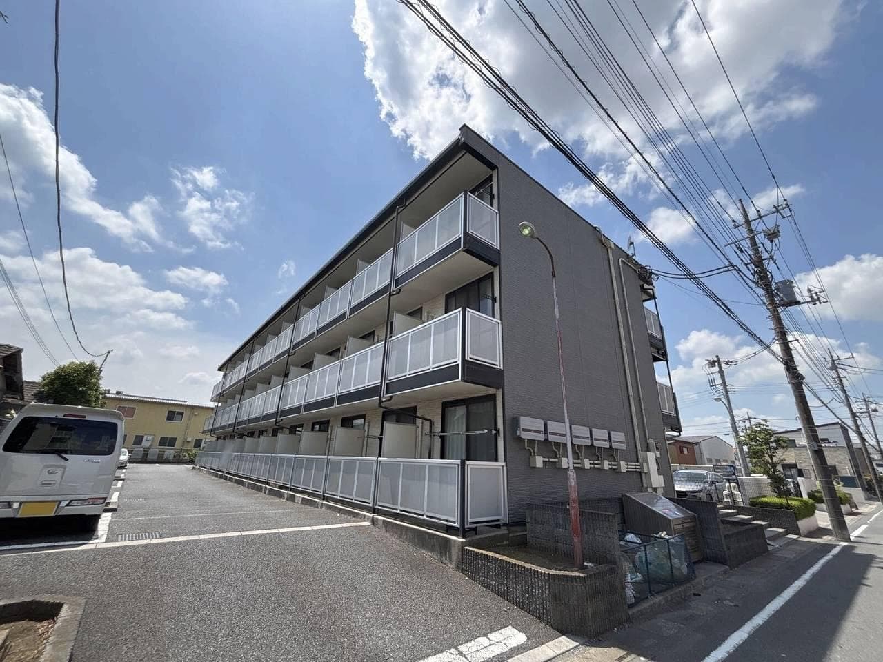 Main exterior of leopalace Happy Bridge