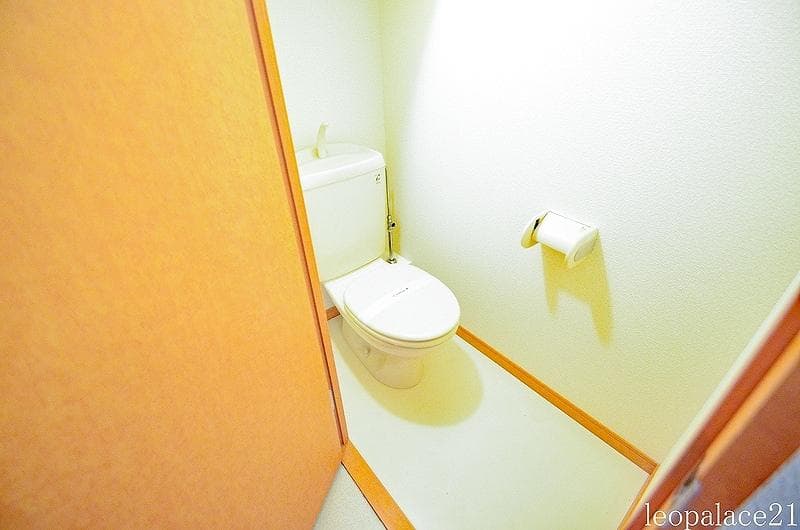 Room image 9