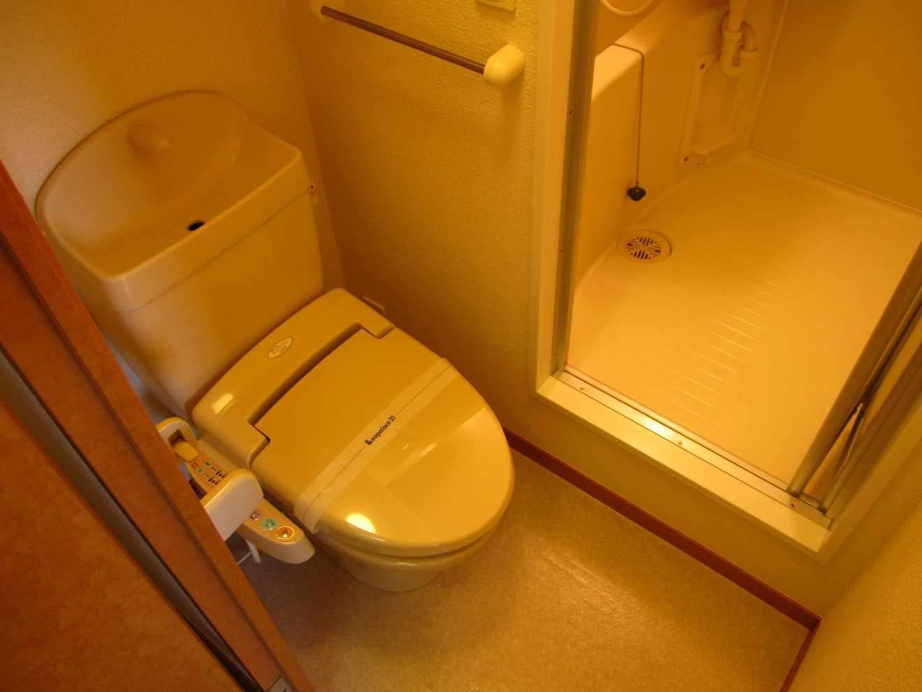Room image 10