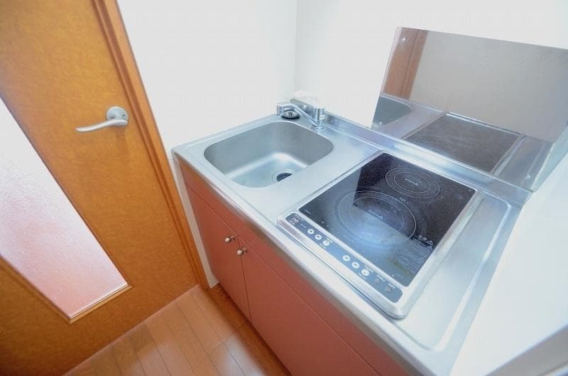 Room image 8