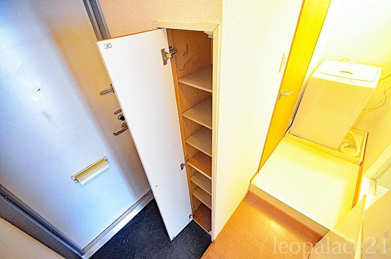 Room image 9