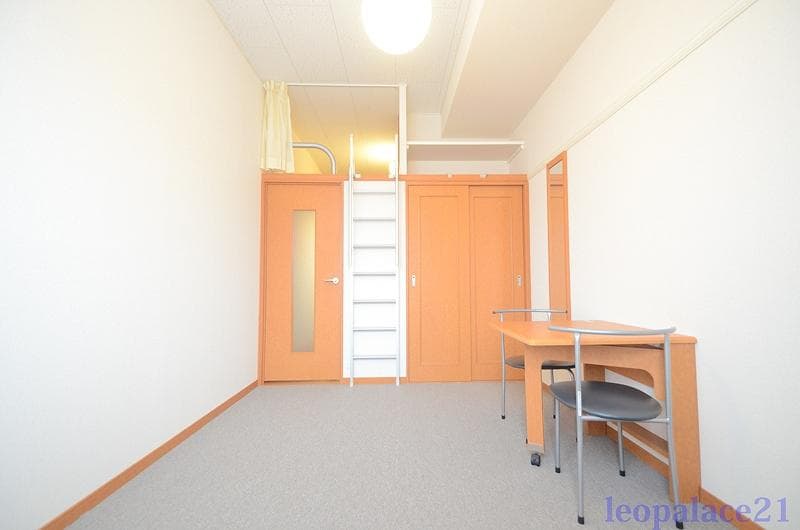 Preview interior of leopalace Yell I