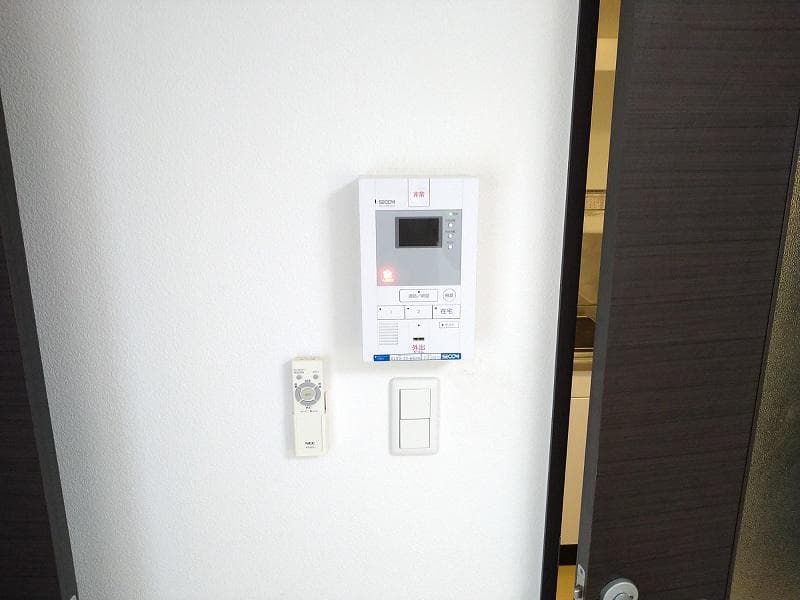 Room image 12