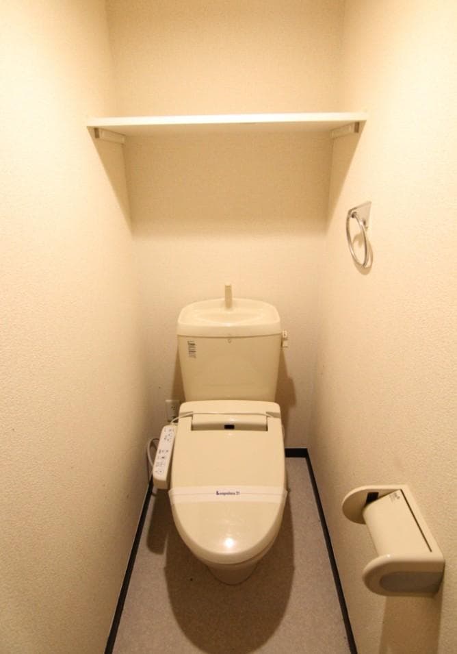 Room image 8