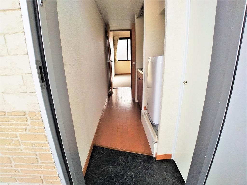 Room image 12
