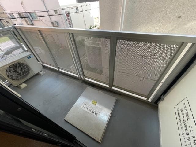 Room image 15