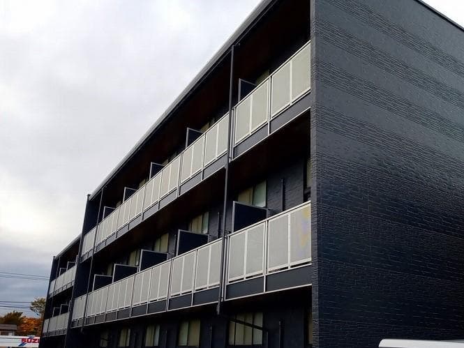 Main exterior of leopalace Alpha Hills