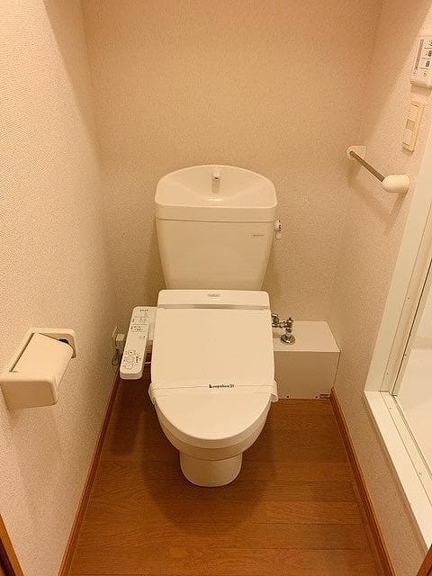 Room image 9