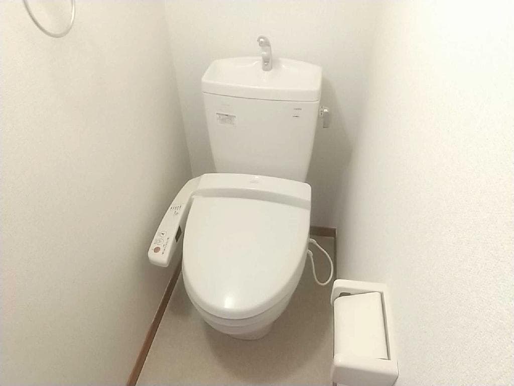 Room image 8
