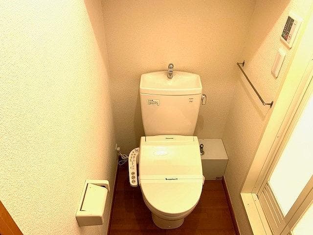 Room image 8