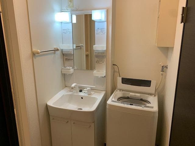 Room image 10