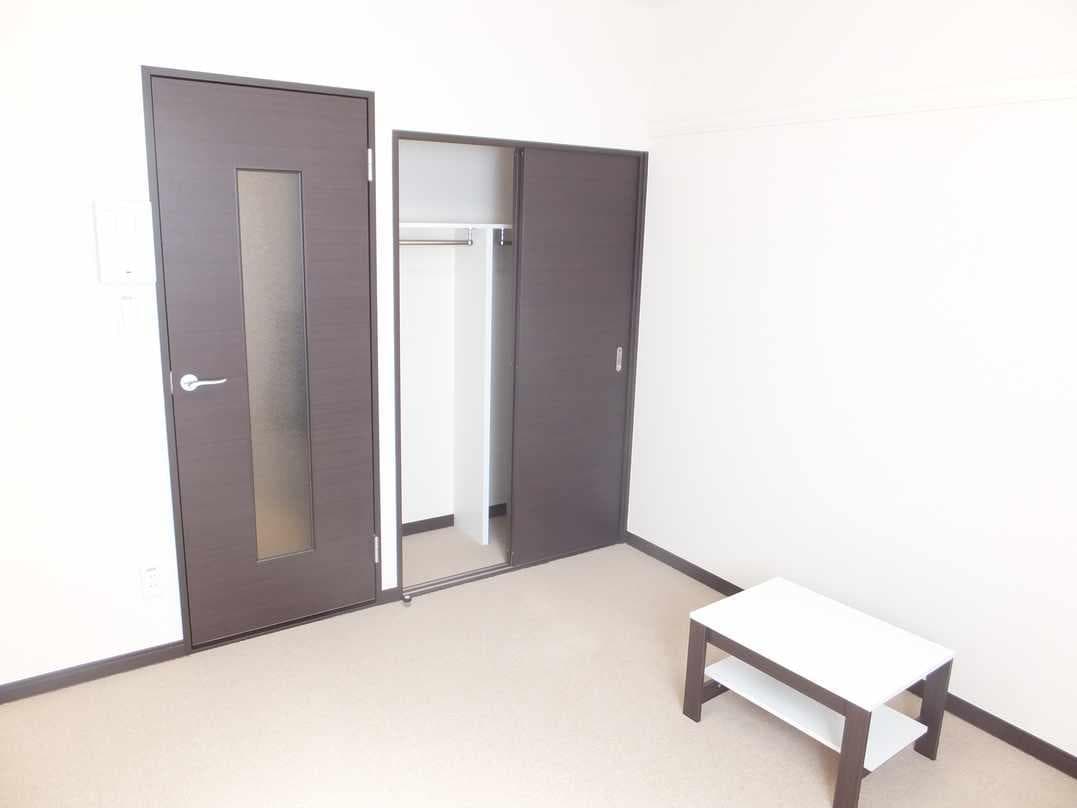 Preview interior of LEONEXT Yell III