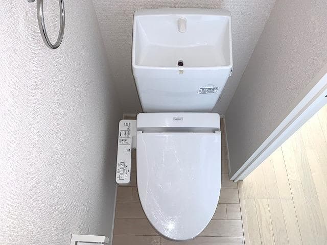 Room image 13
