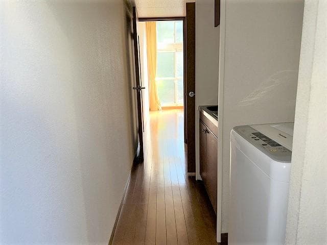 Room image 11