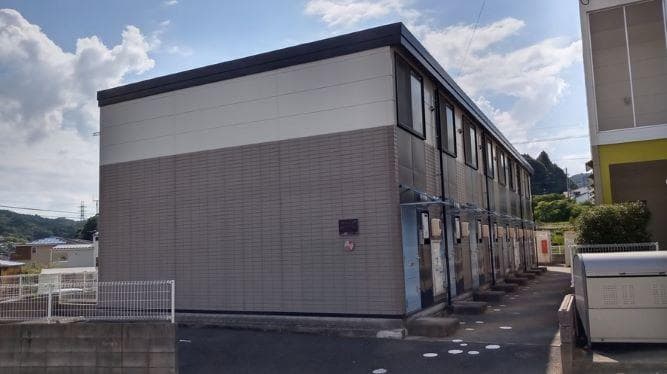 Main exterior of leopalace Hiiragi III