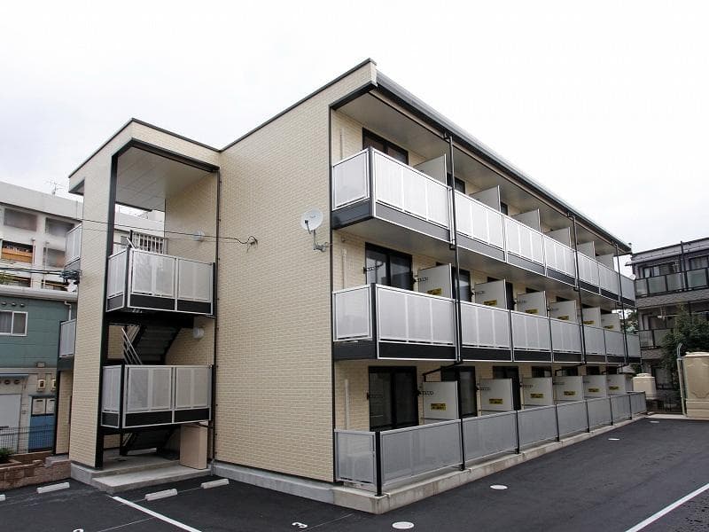 Main exterior of leopalace T WEST