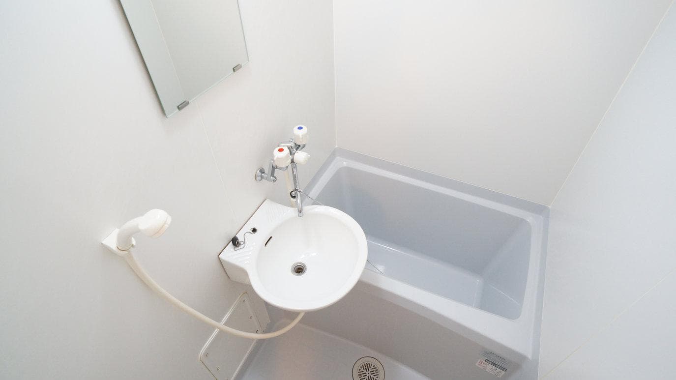 Room image 8