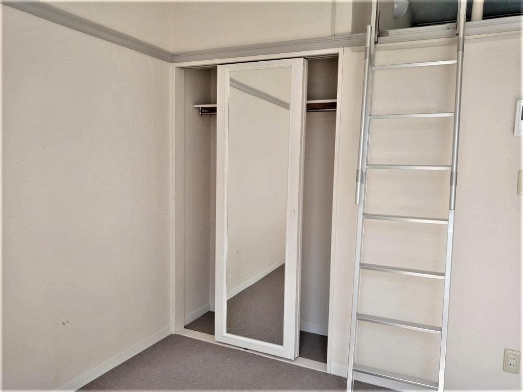 Room image 14
