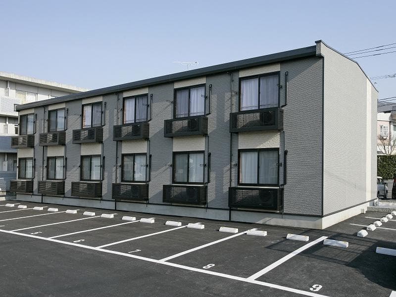 Main exterior of leopalace Pleasant House 2