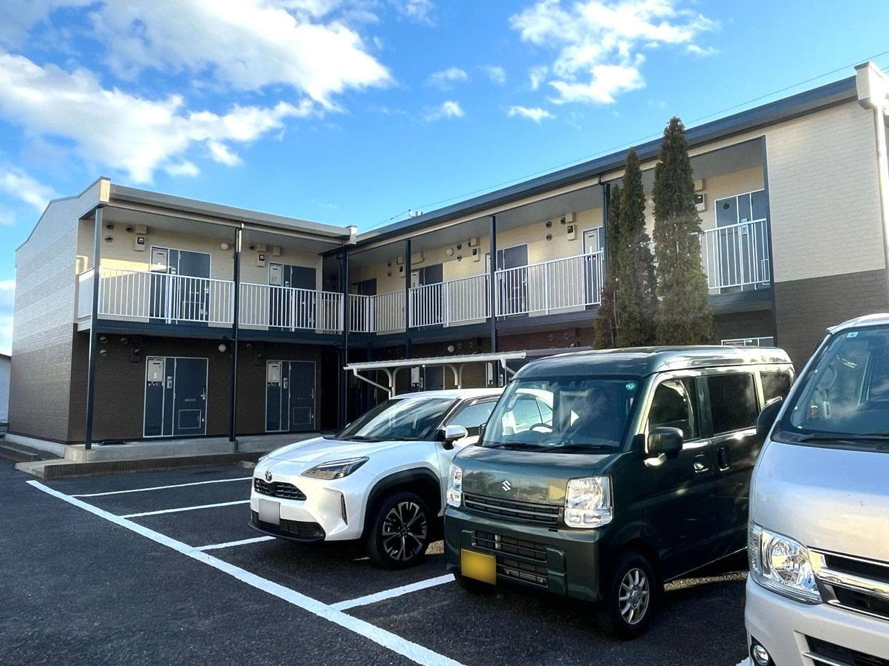 Main exterior of leopalace Motomiya Heim