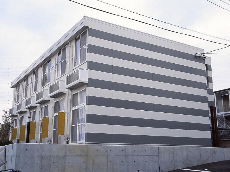 Main exterior of leopalace Camellia Gobankan