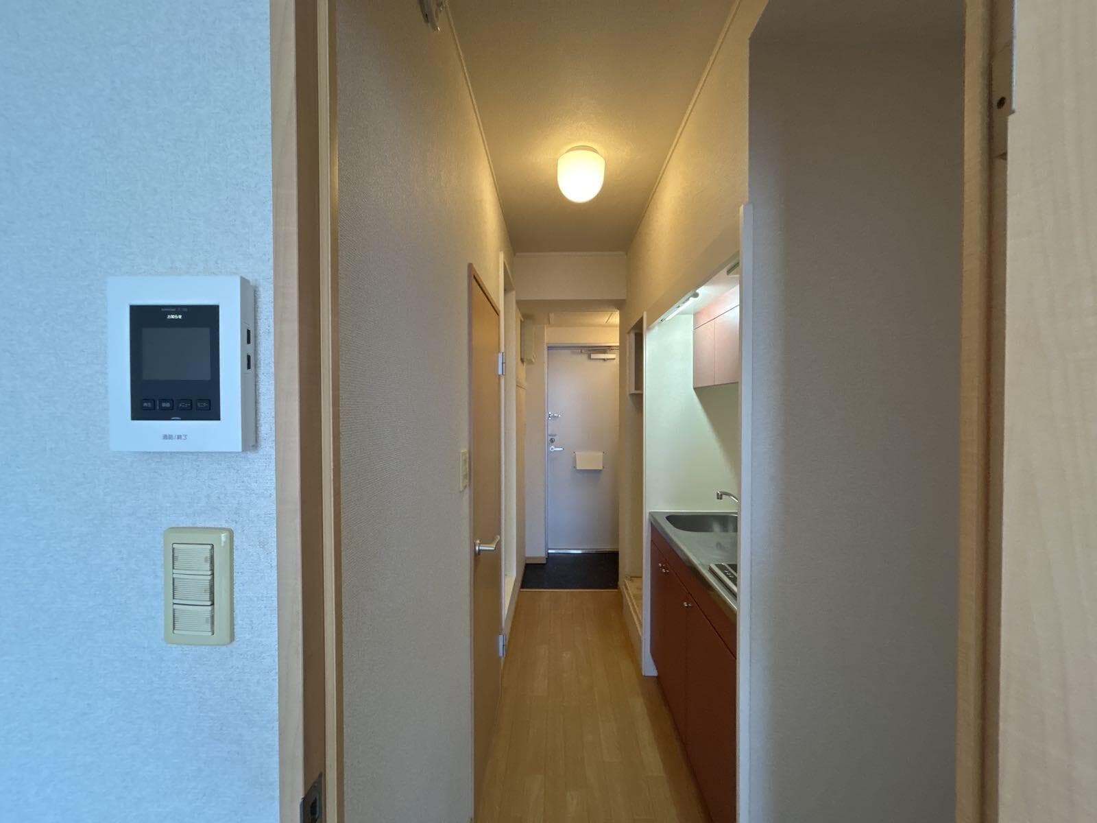 Room image 14