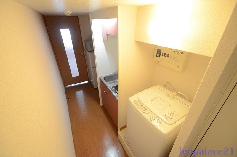 Room image 12