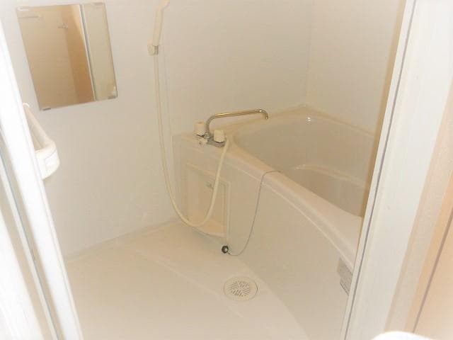 Room image 8