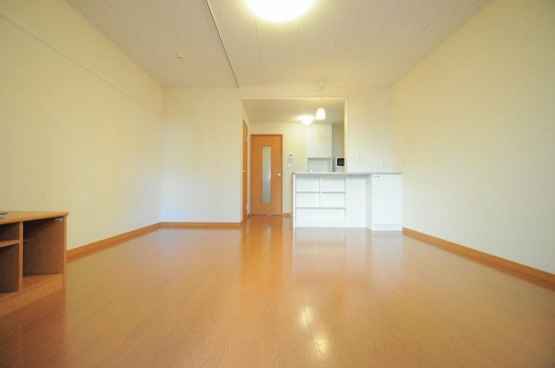 Preview interior of LEONEXT Kaito