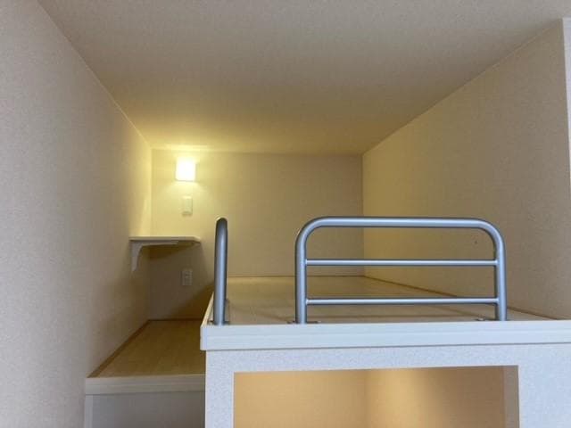 Room image 9