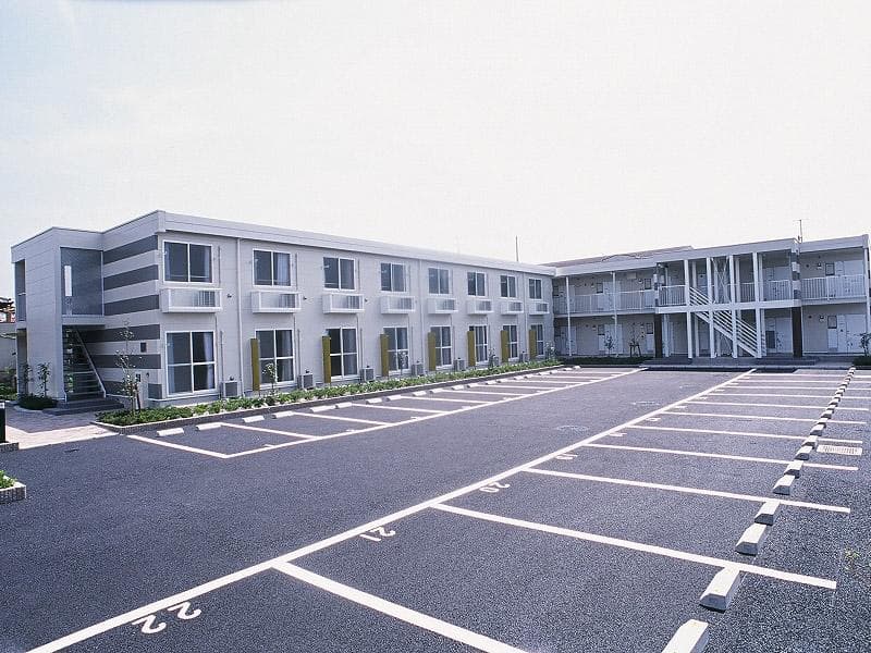 Main exterior of leopalace Sakura