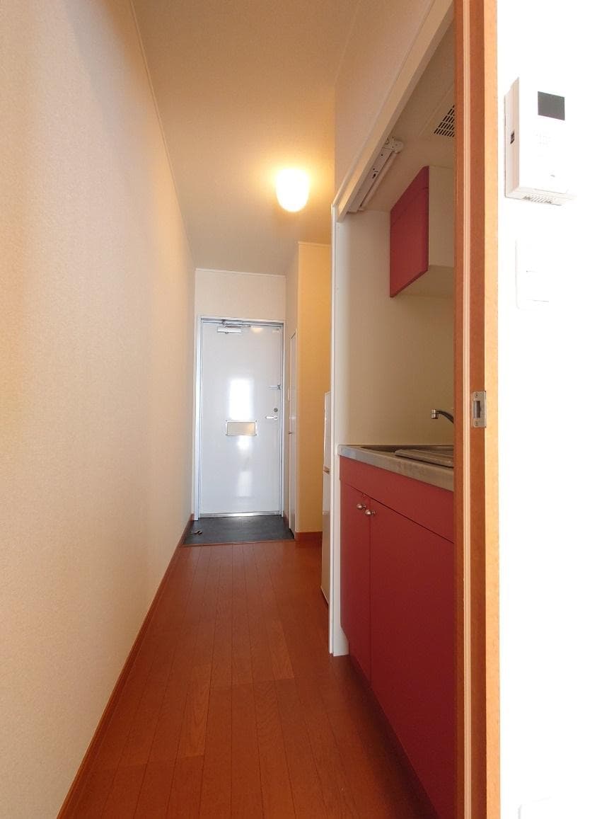 Room image 12