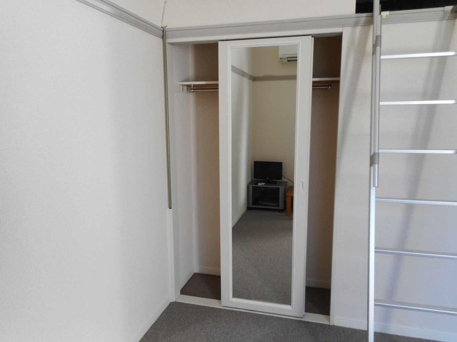 Room image 14