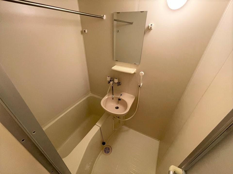 Room image 15