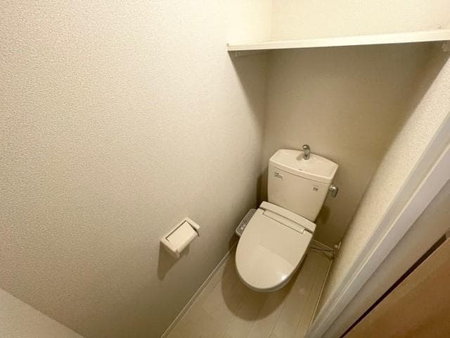 Room image 10
