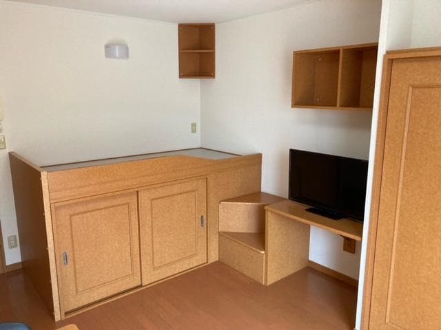 Room image 16