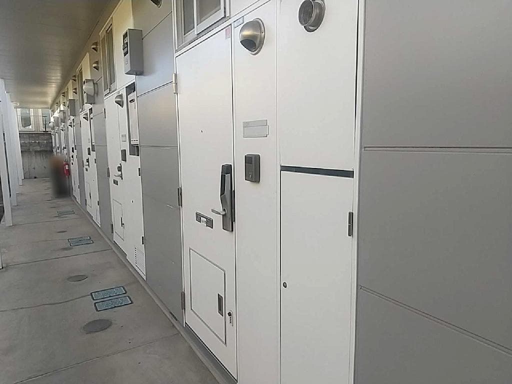 Room image 11