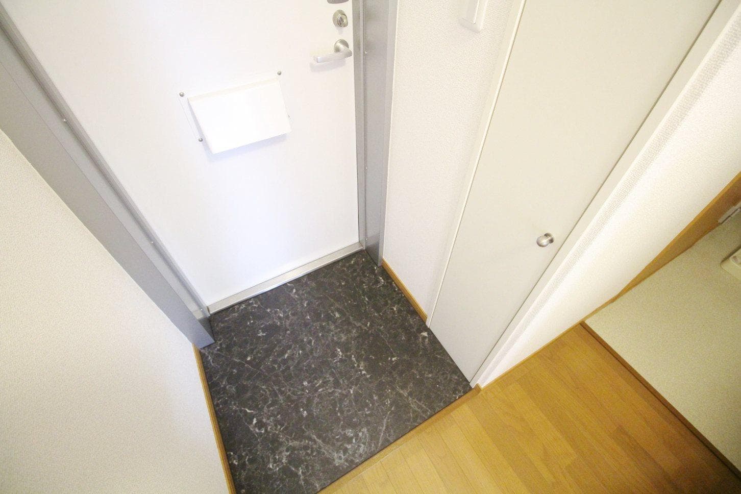 Room image 16