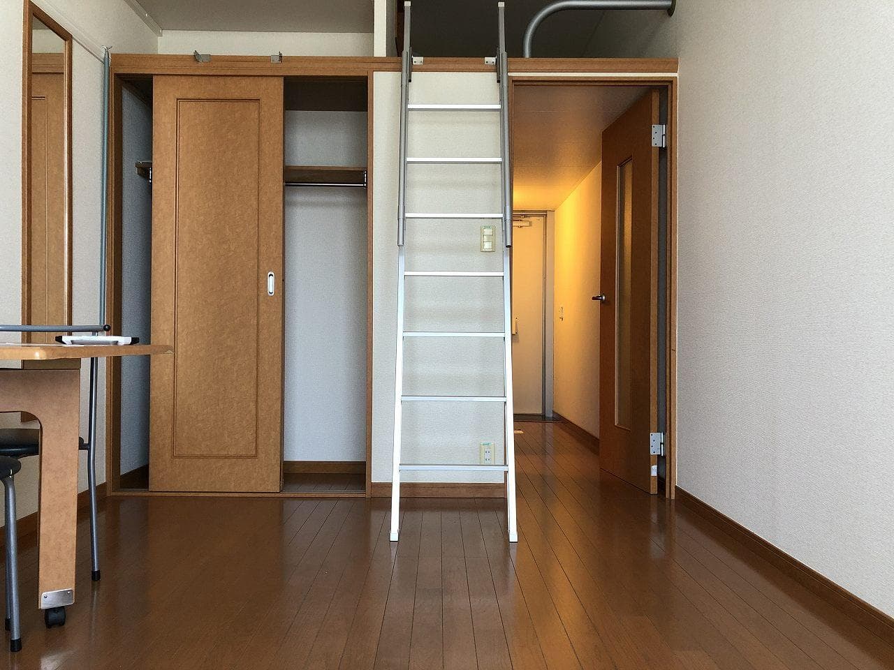 Room image 11
