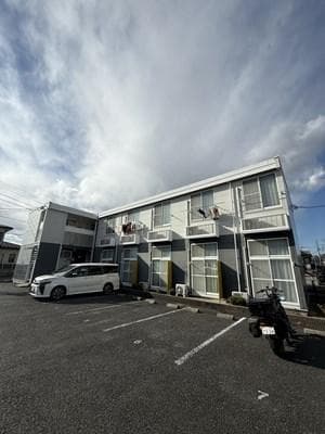 Main exterior of leopalace Angelique III