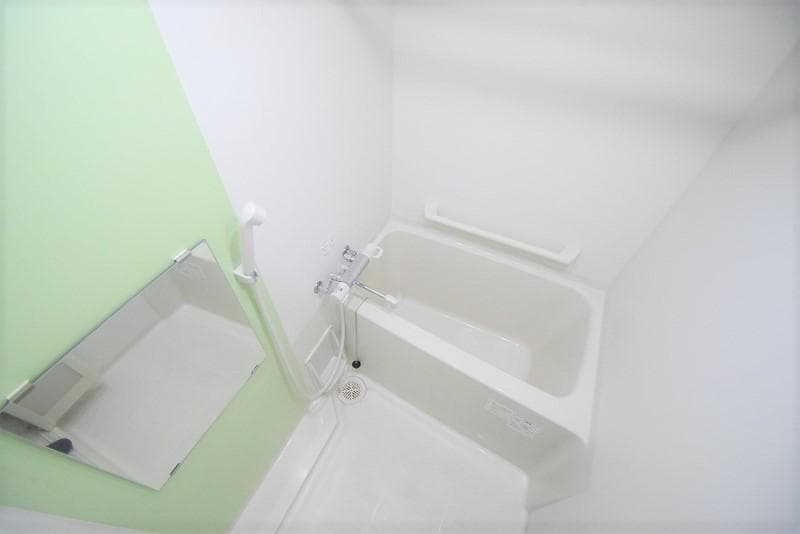 Room image 8