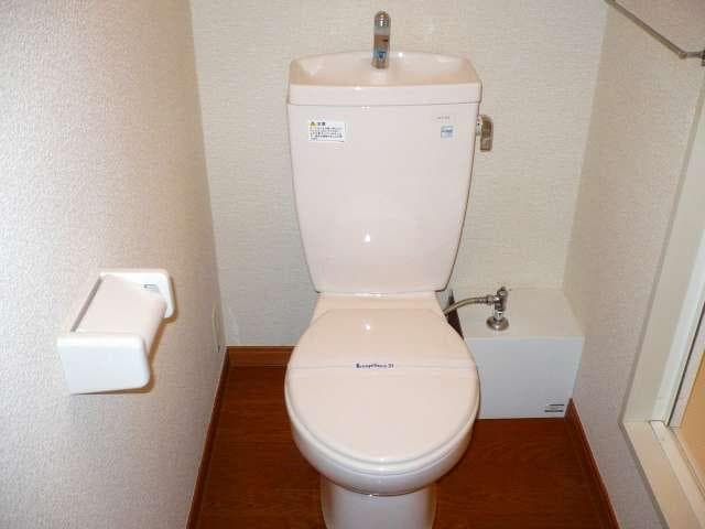 Room image 9