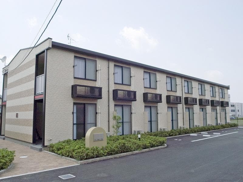 Main exterior of leopalace Misono C