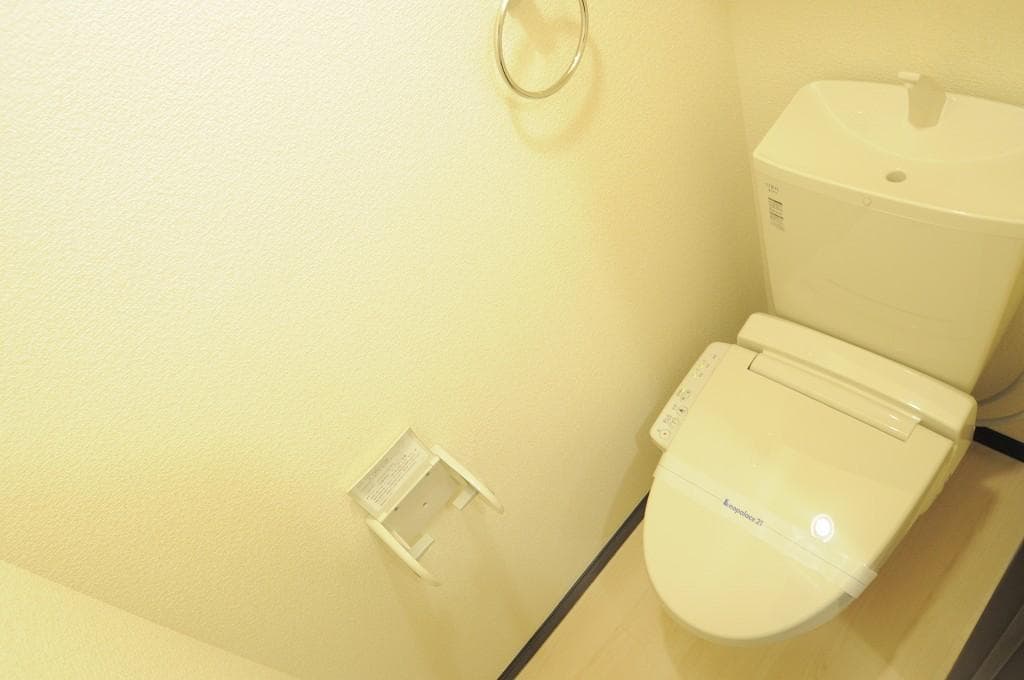 Room image 10