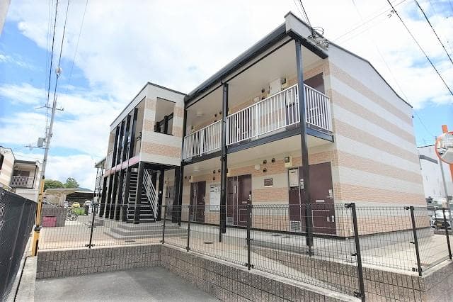 Main exterior of leopalace Hachijyo II