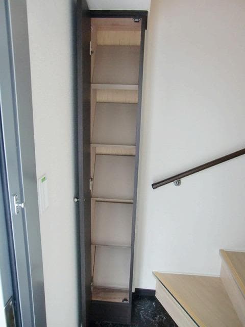 Room image 8