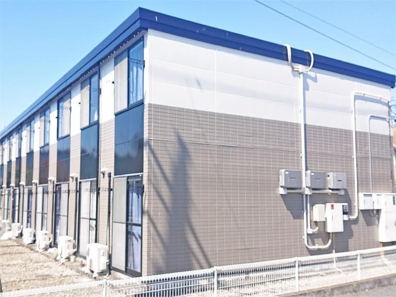 Main exterior of leopalace Riverside Home Shimohamada