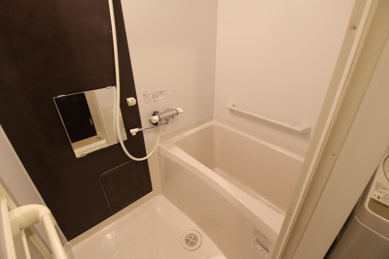 Room image 12