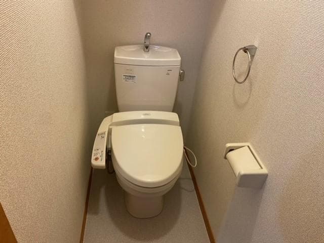 Room image 8